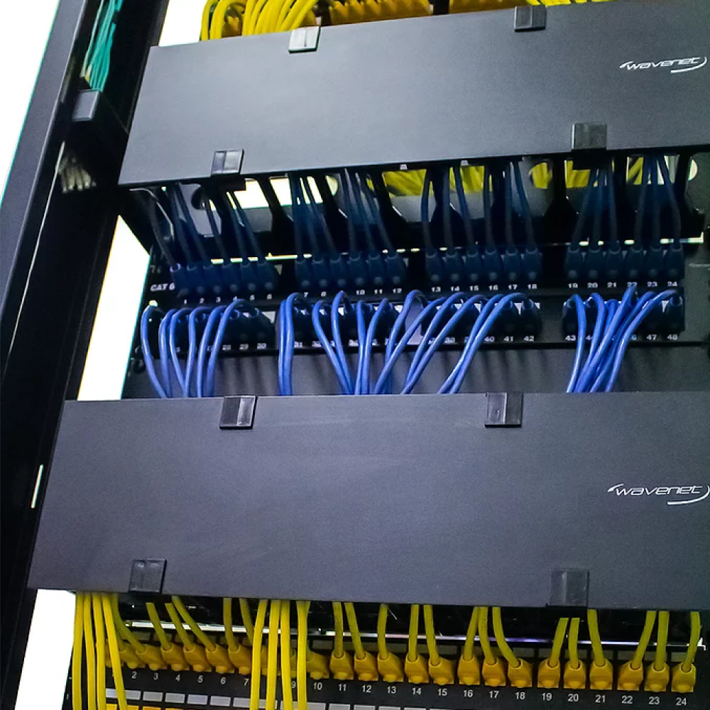 Wavenet 27u Standing Server Cabinet 32 In Deep For 19 Network Dat