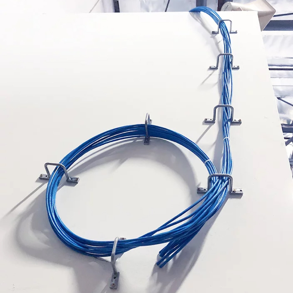 https://www.cmple.com/content/images/thumbs/wavenet-large-5-cable-distribution-d-ring-managing-securing-wires-routing-and-support-cross-connect-_NID0015656.jpeg